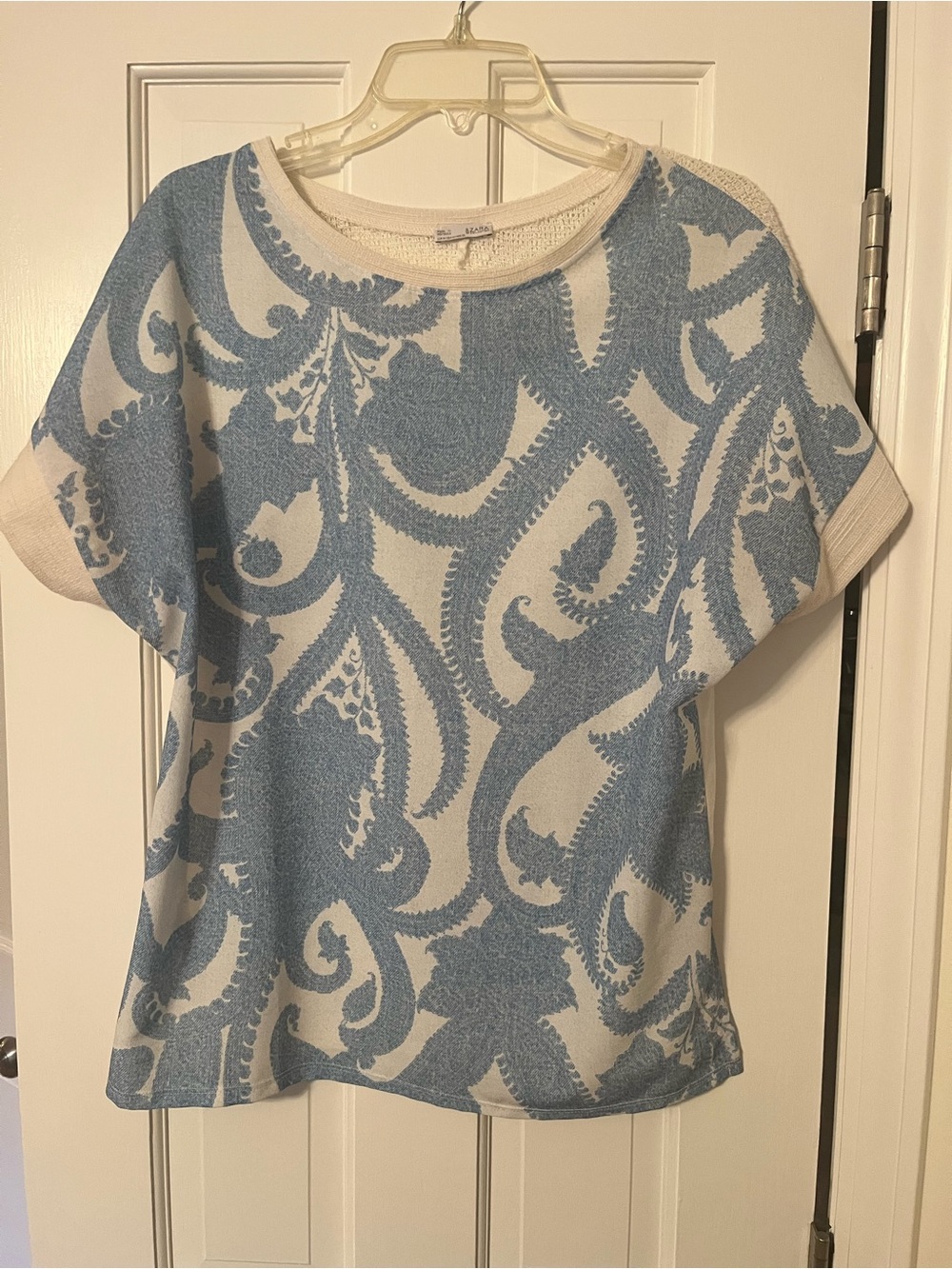 Zara Light Blue & Cream Short-Sleeve Patterned Top